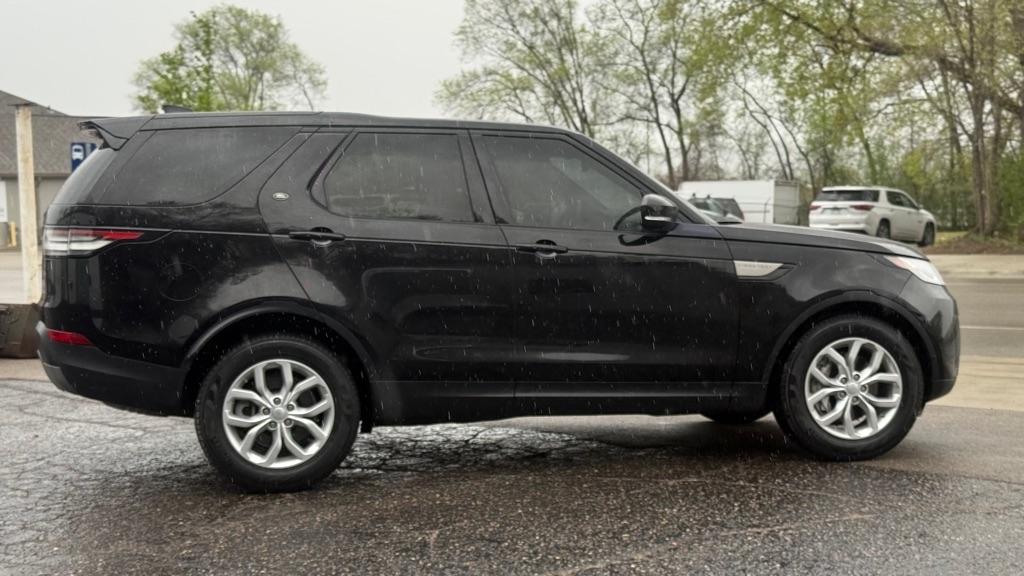 Land Rover Discovery SE 2019