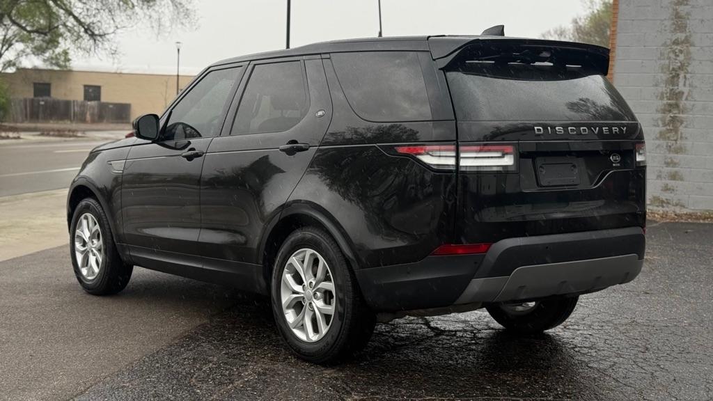 Land Rover Discovery SE 2019