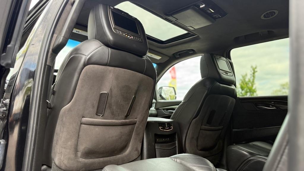 Cadillac Escalade ESV Platinum 4WD 2018