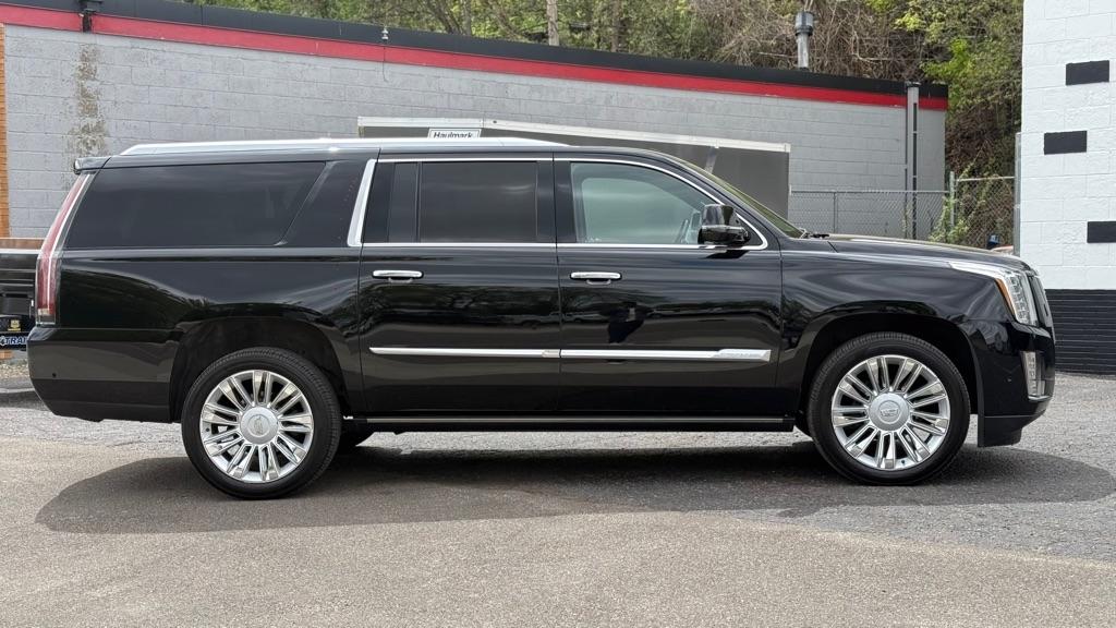 Cadillac Escalade ESV Platinum 4WD 2018