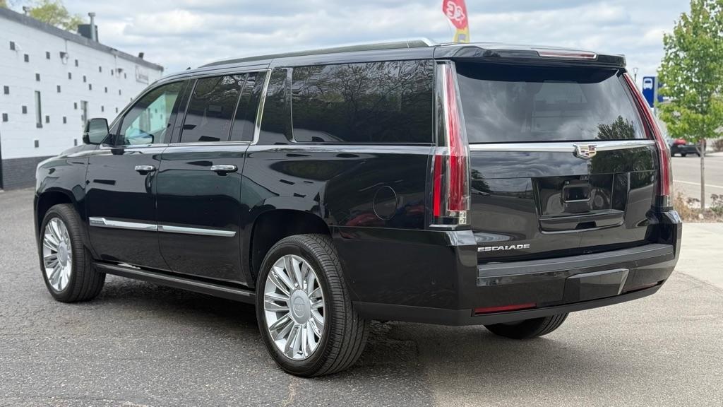 Cadillac Escalade ESV Platinum 4WD 2018