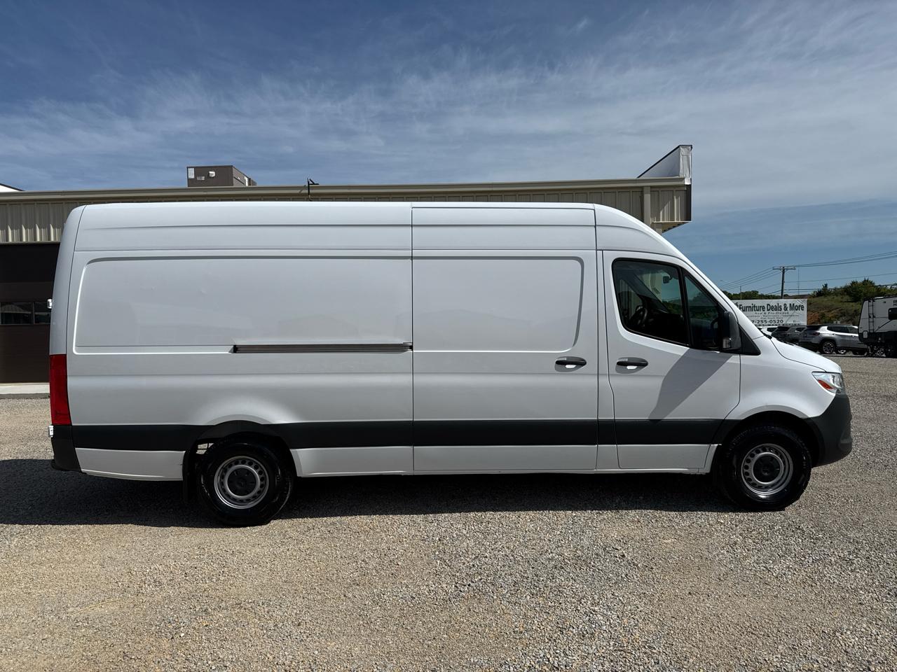 Mercedes-Benz Sprinter Cargo Van High Roof Cargo 4cyl 170WB 2022