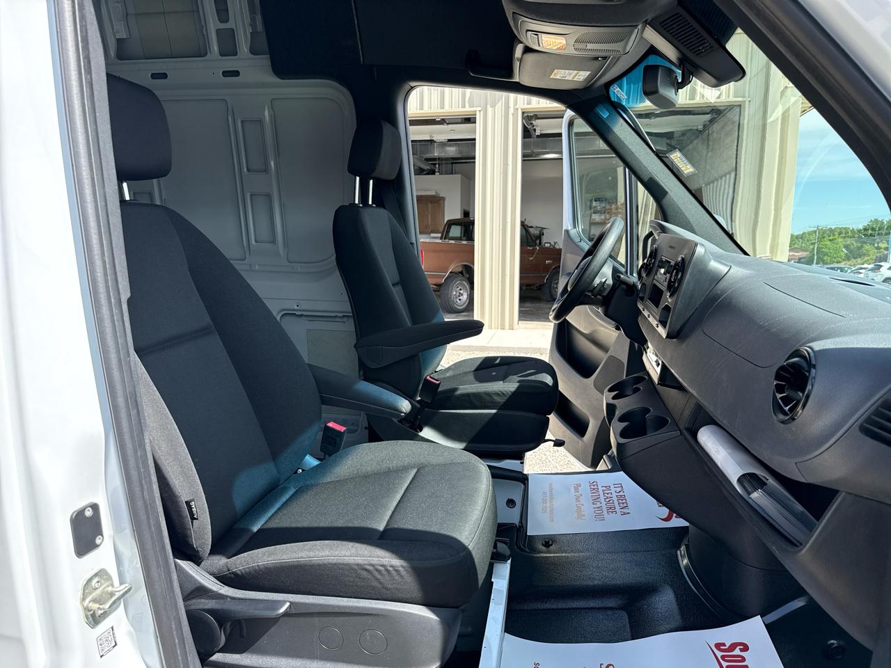 Mercedes-Benz Sprinter Cargo Van High Roof Cargo 4cyl 170WB 2022