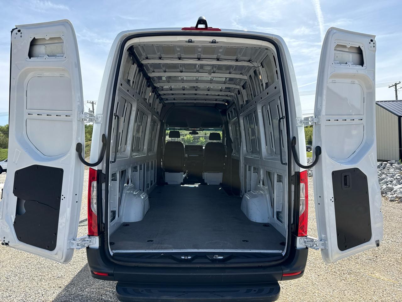 Mercedes-Benz Sprinter Cargo Van High Roof Cargo 4cyl 170WB 2022