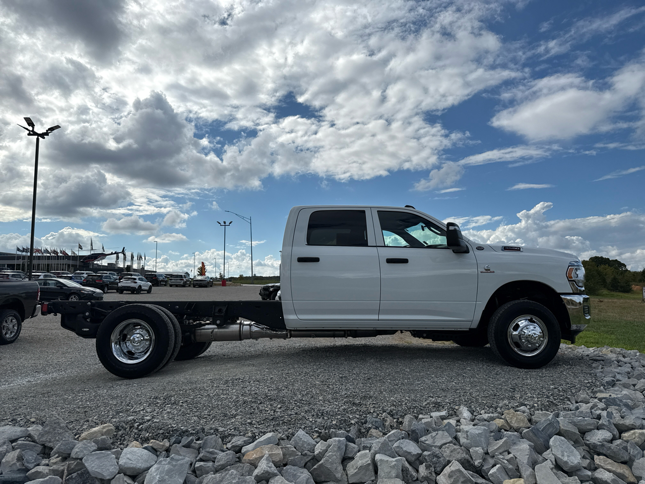 RAM 3500 Cab/Chassis Tradesman Crew Cab 4WD 172.4 2024 RAM 3500 Cab/Chassis Tradesman Crew Cab 4WD 172.4 2024