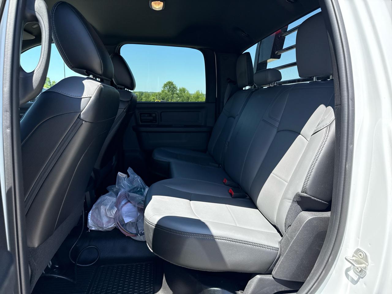 RAM 3500 Cab/Chassis Tradesman Crew Cab 4WD 172.4 2024