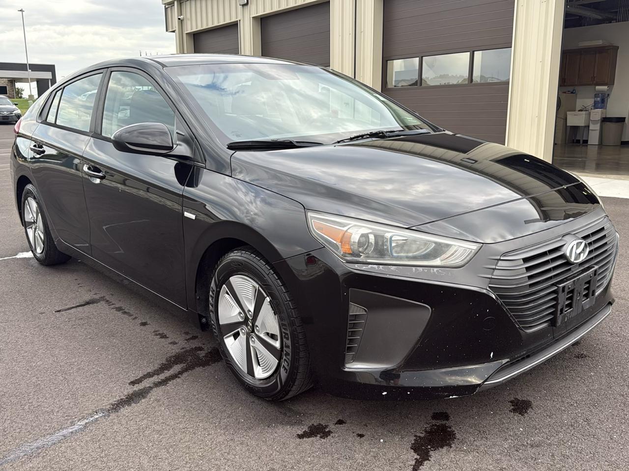 Hyundai Ioniq Blue 4D Hatchback Hybrid 2018