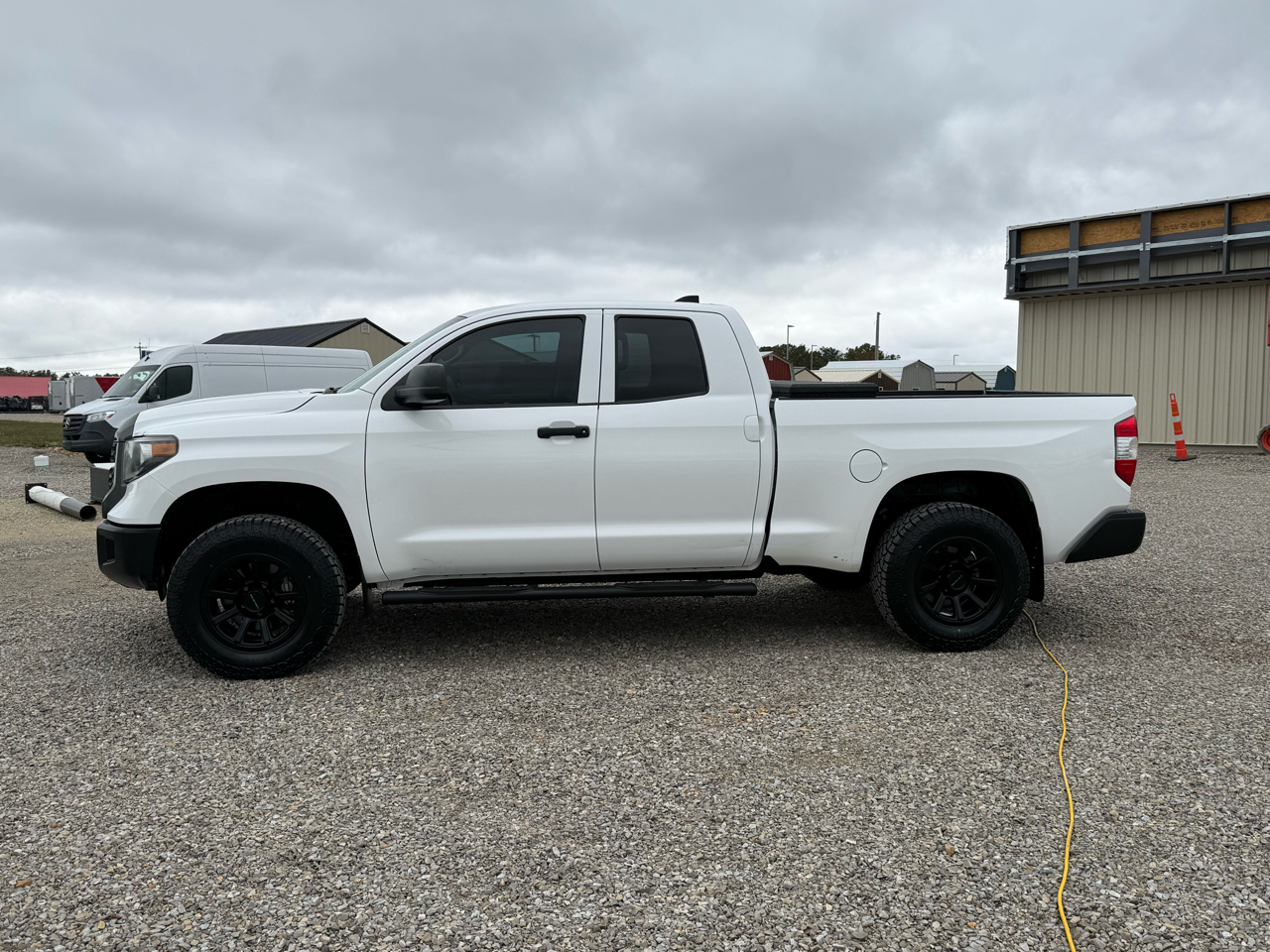 Toyota Tundra SR DblCab 4WD 5.7L V8 2021 Toyota Tundra SR DblCab 4WD 5.7L V8 2021