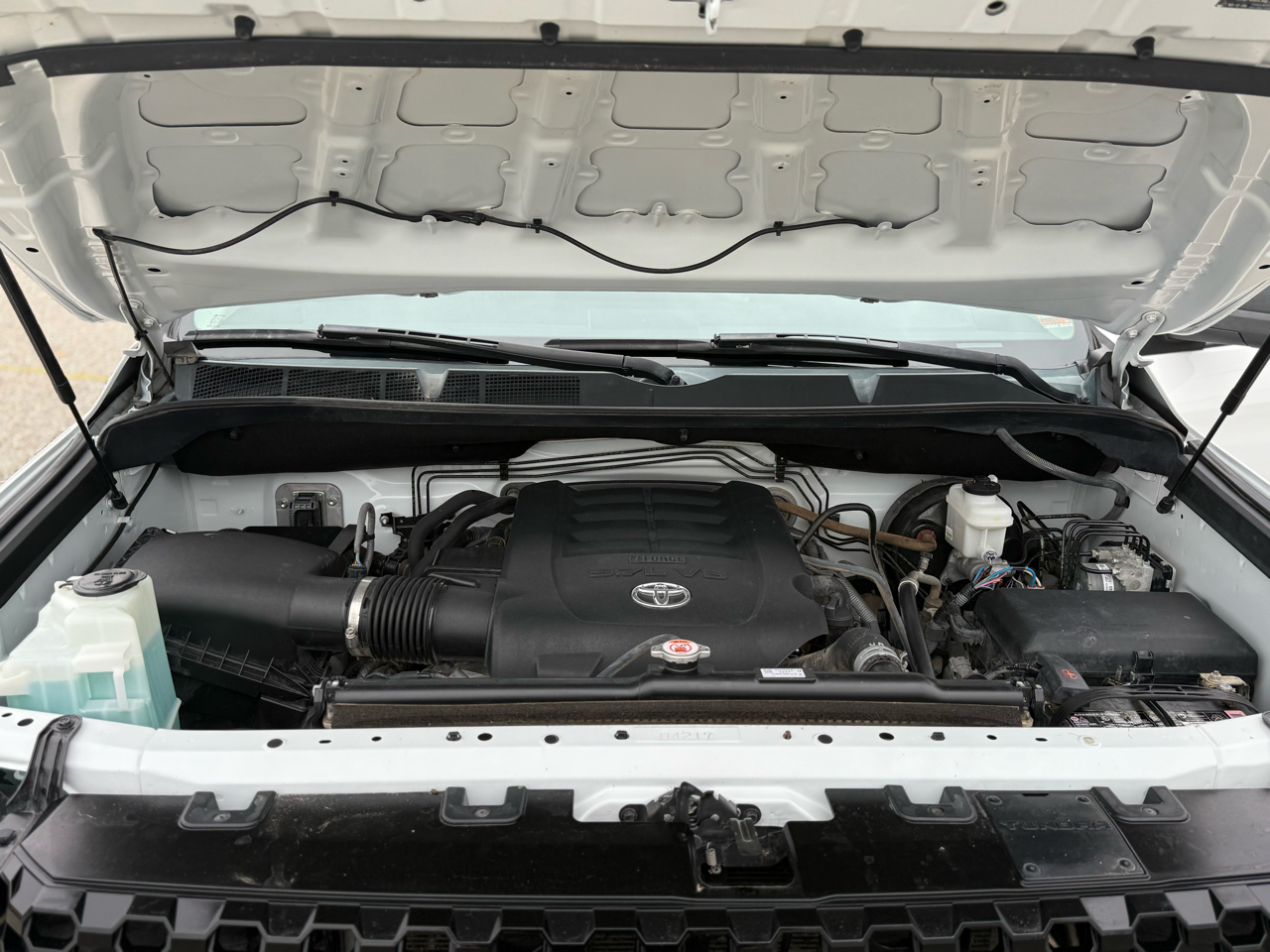 Toyota Tundra SR DblCab 4WD 5.7L V8 2021 Toyota Tundra SR DblCab 4WD 5.7L V8 2021