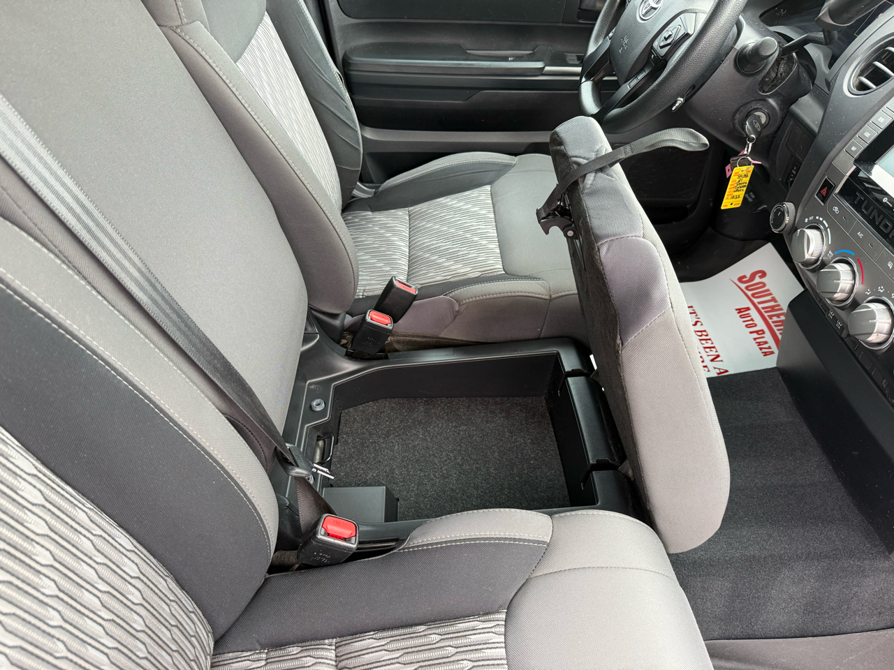 Toyota Tundra SR DblCab 4WD 5.7L V8 2021 Toyota Tundra SR DblCab 4WD 5.7L V8 2021