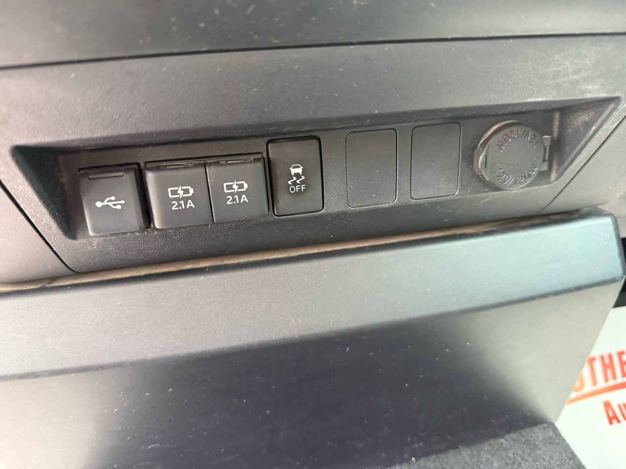 Toyota Tundra SR DblCab 4WD 5.7L V8 2021 Toyota Tundra SR DblCab 4WD 5.7L V8 2021