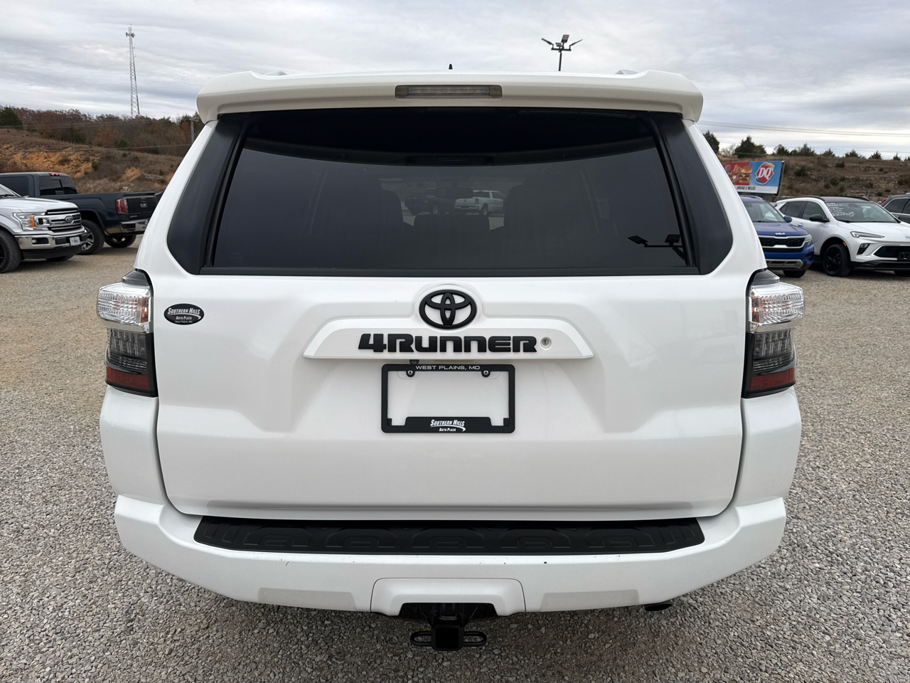 2015 Toyota 4Runner Limited V6 photo 2
