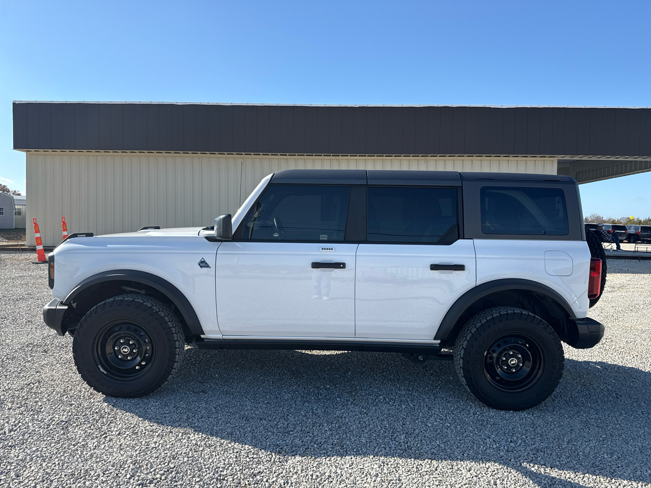 2023 Ford Bronco Base Big Bend Black Diamond Outer Banks Badlands Wildtrak Everglades photo 2