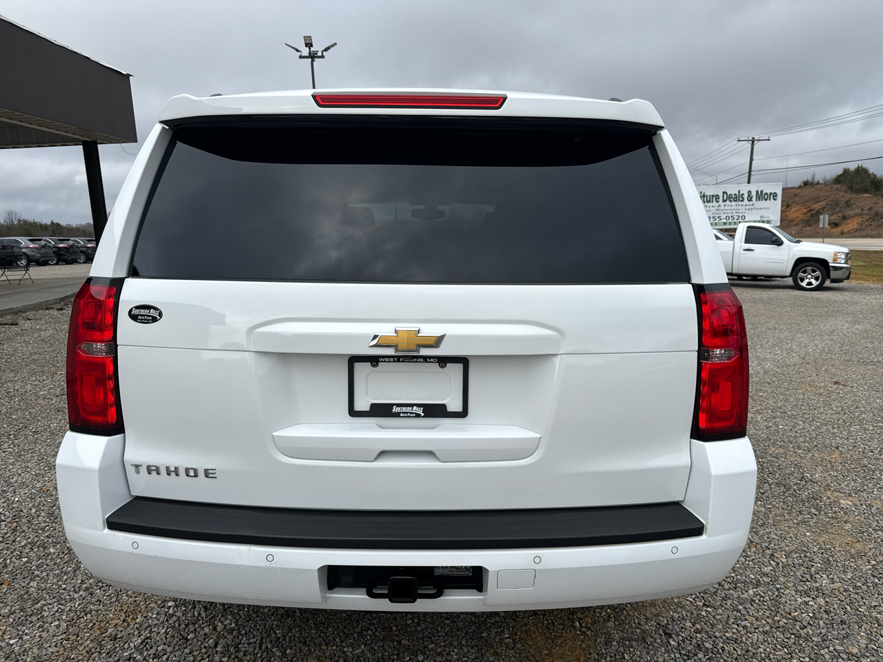 2015 Chevrolet Tahoe LS photo 3