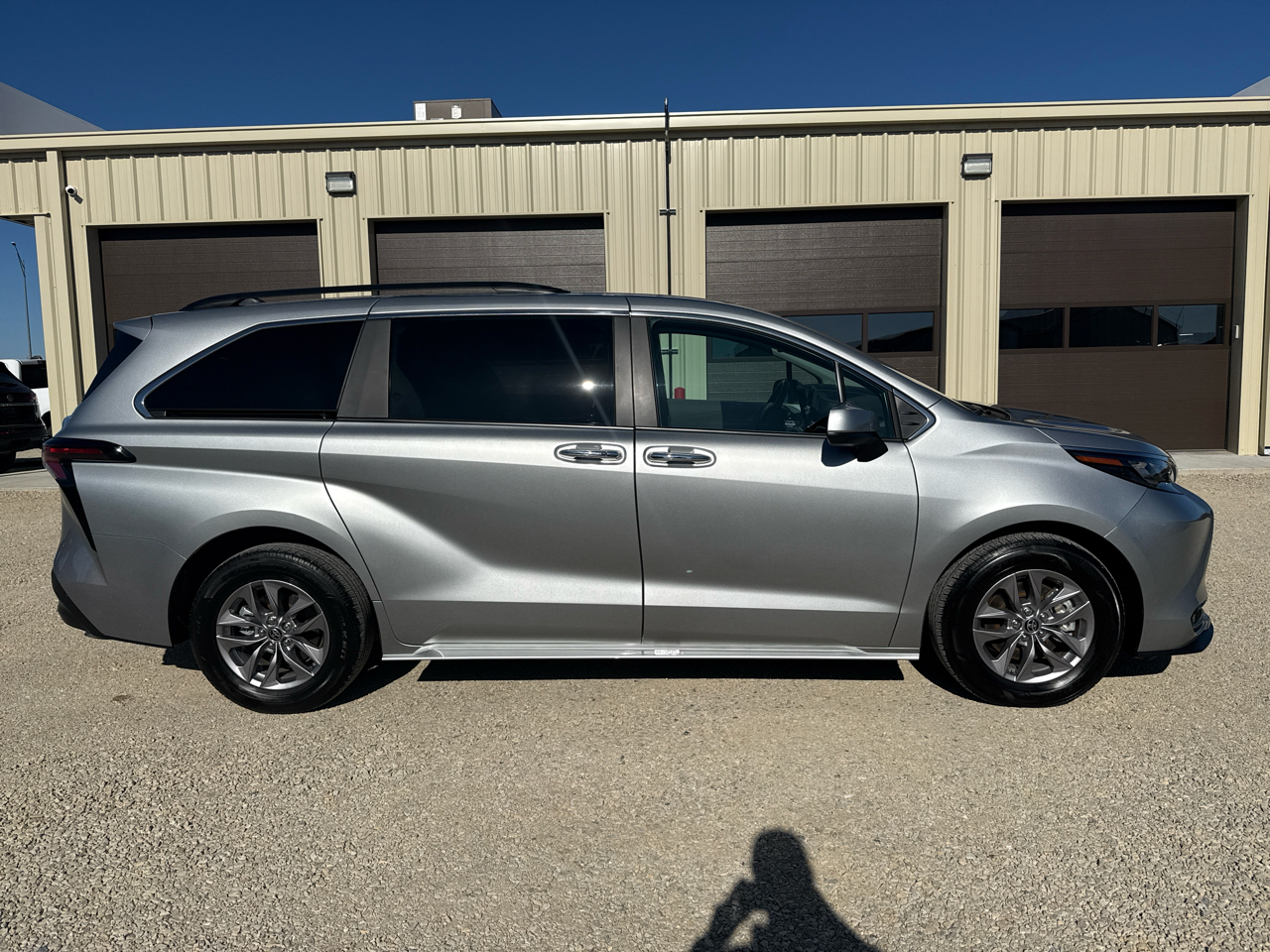 Toyota Sienna Hyb Autono-MaaS 5D Wagon 2025