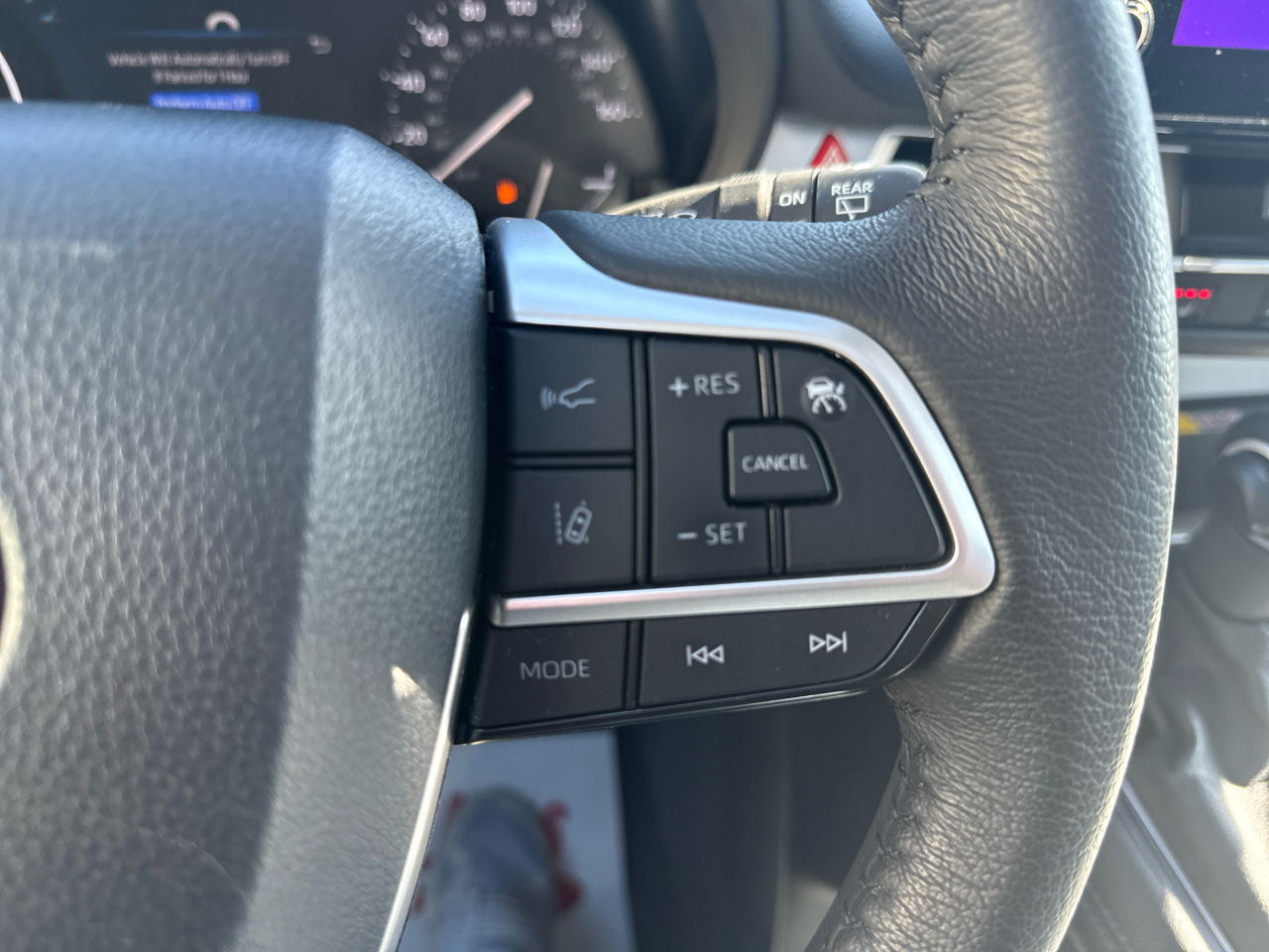 Toyota Sienna Hyb Autono-MaaS 5D Wagon 2025