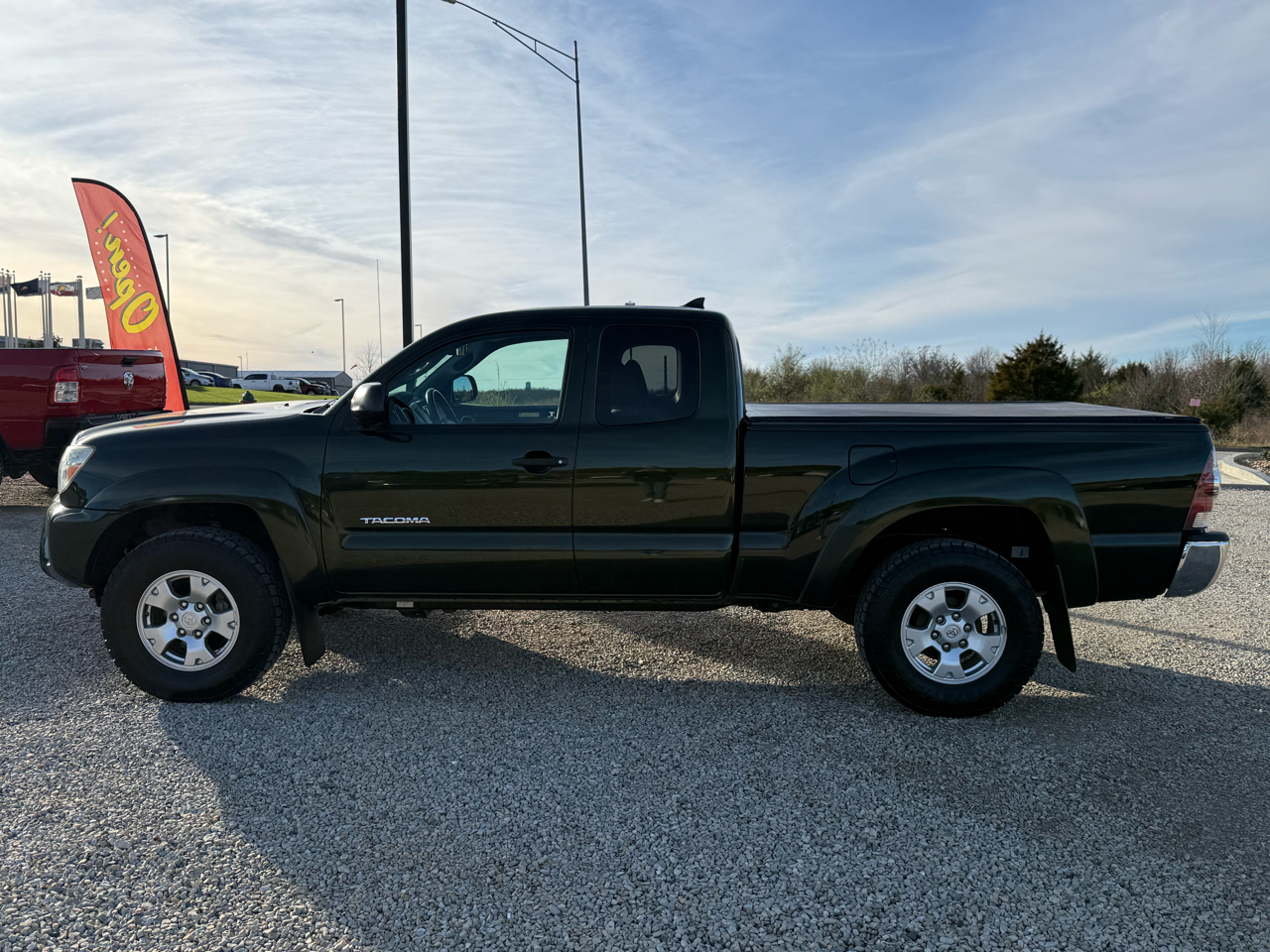 2014 Toyota Tacoma SR5 Access Cab 4x4 V6 photo 2