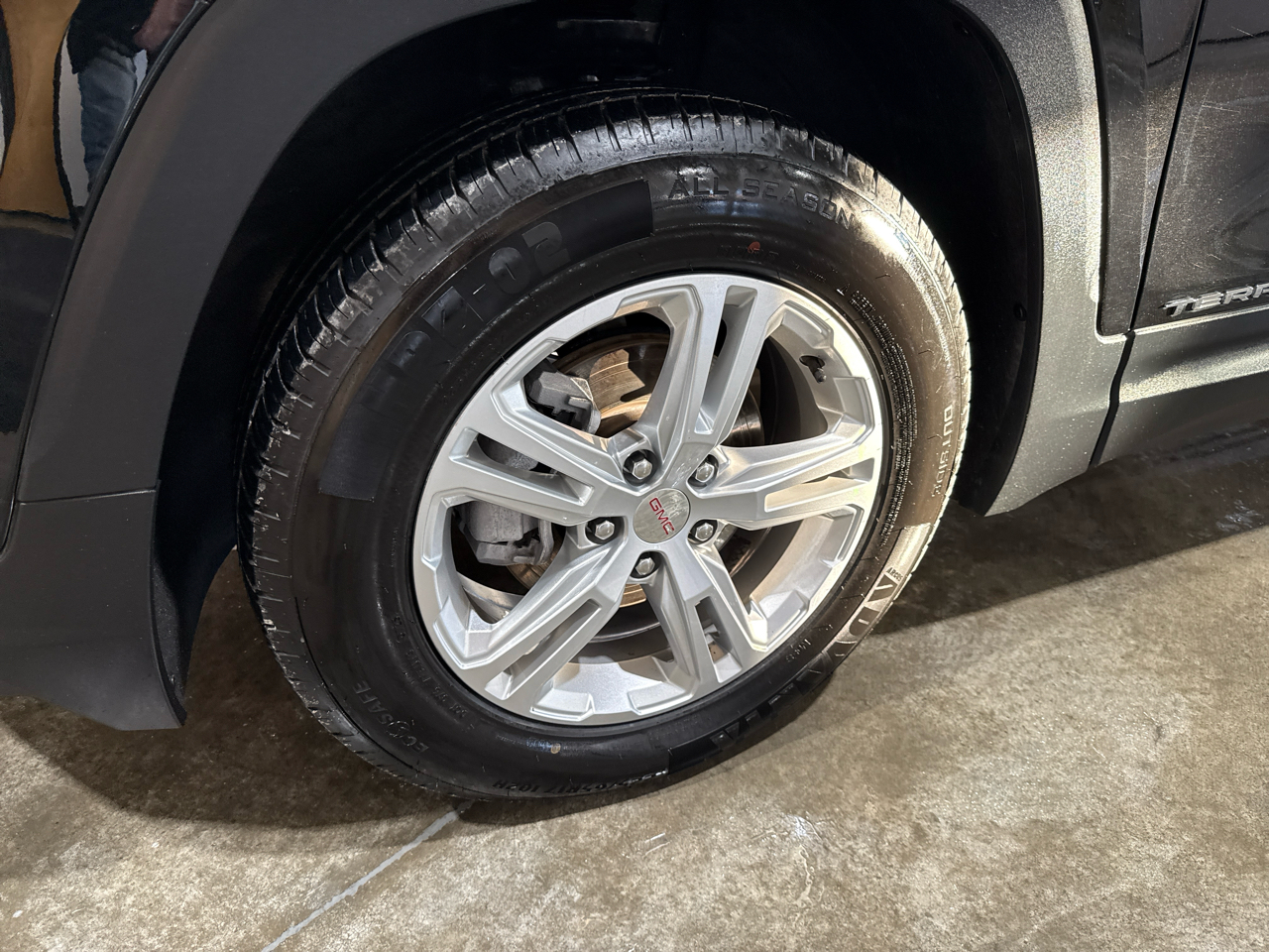 GMC Terrain SLE 4D SUV AWD 2024