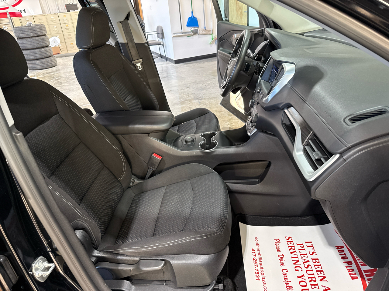 GMC Terrain SLE 4D SUV AWD 2024