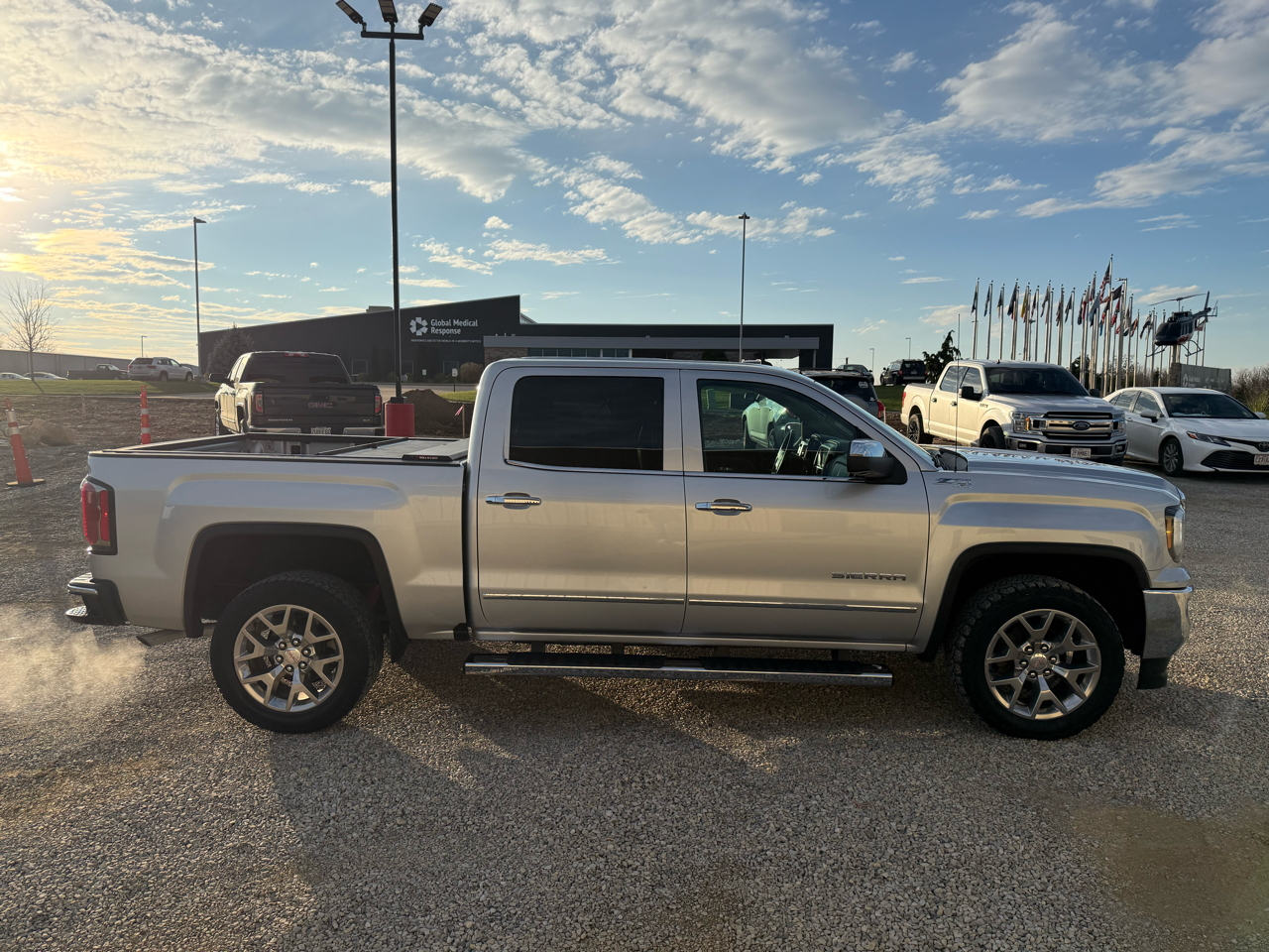 GMC Sierra 1500 SLT Crew Cab 4WD SWB 2018