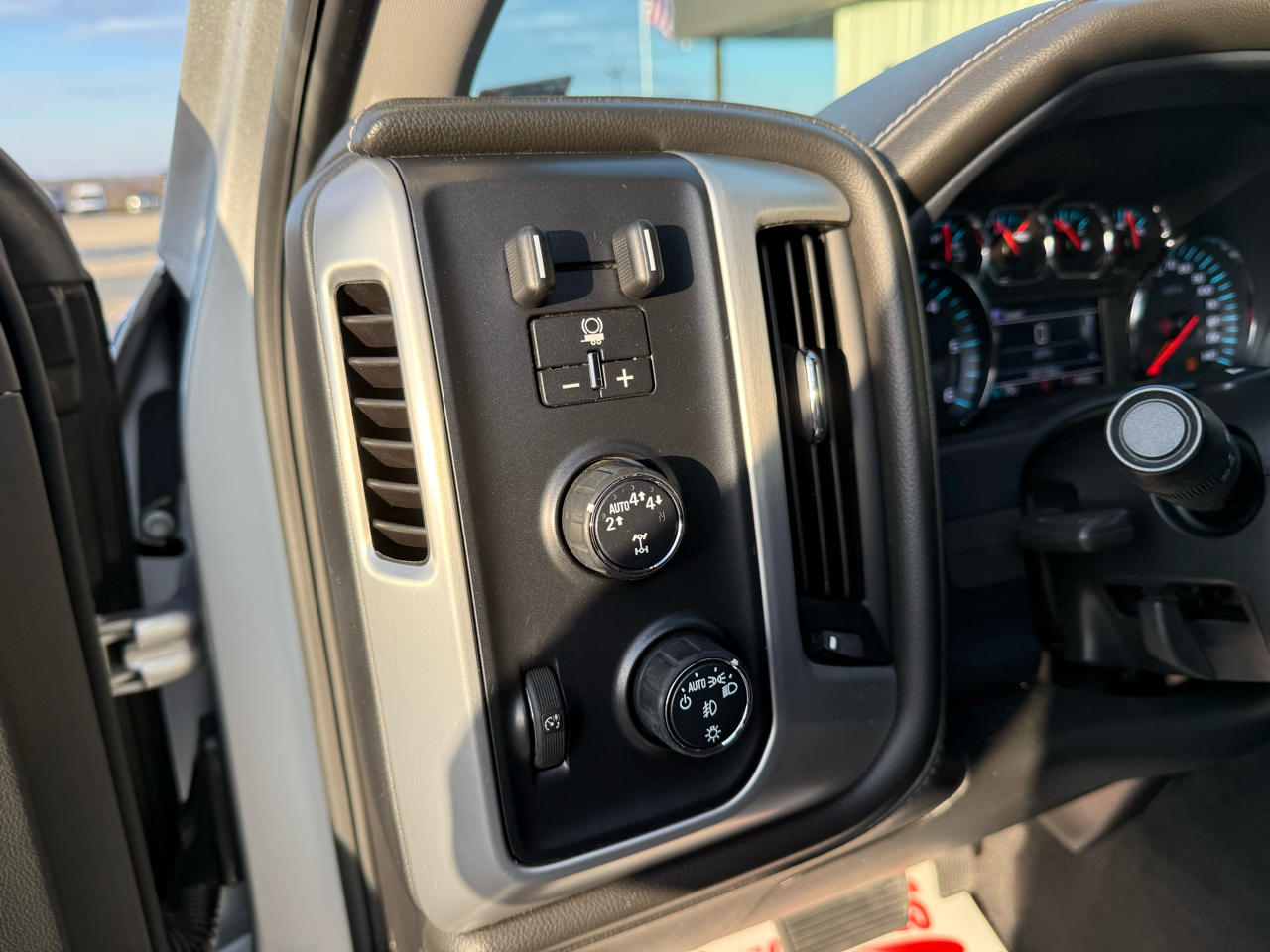 GMC Sierra 1500 SLT Crew Cab 4WD SWB 2018