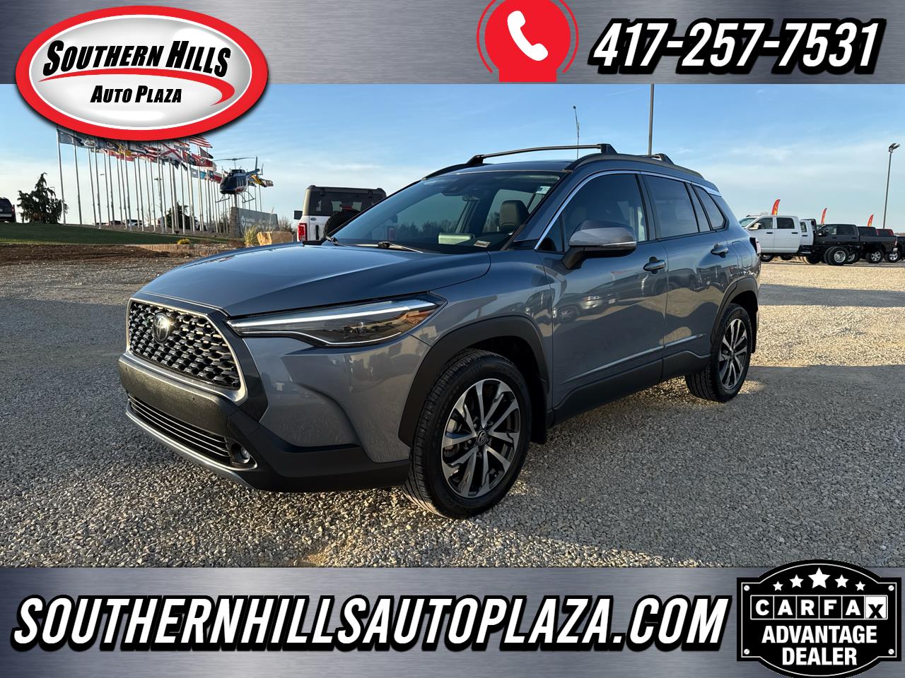 2022 Toyota Corolla Cross XLE's photo