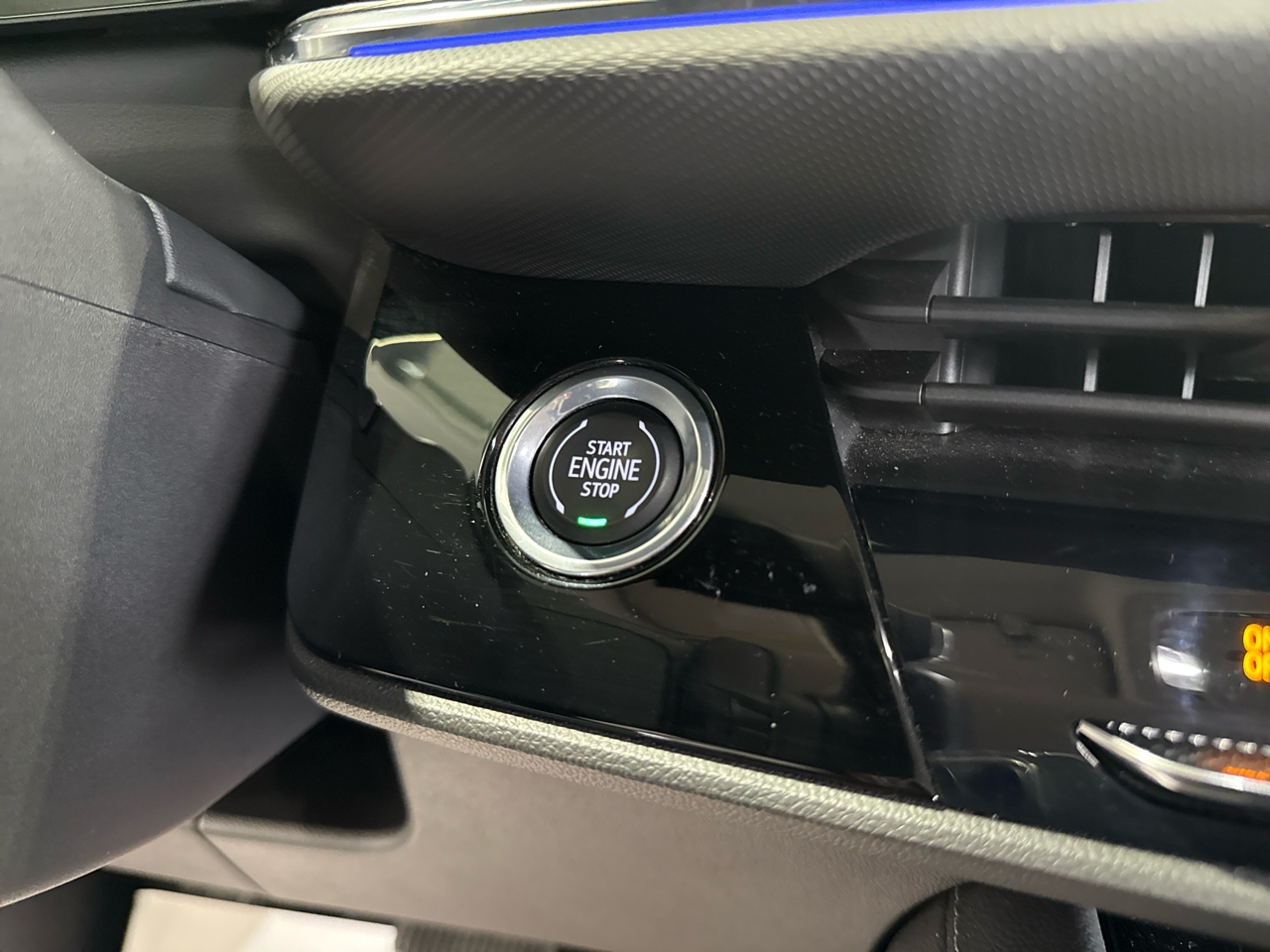 Buick Envision Preferred 4D SUV AWD 2024