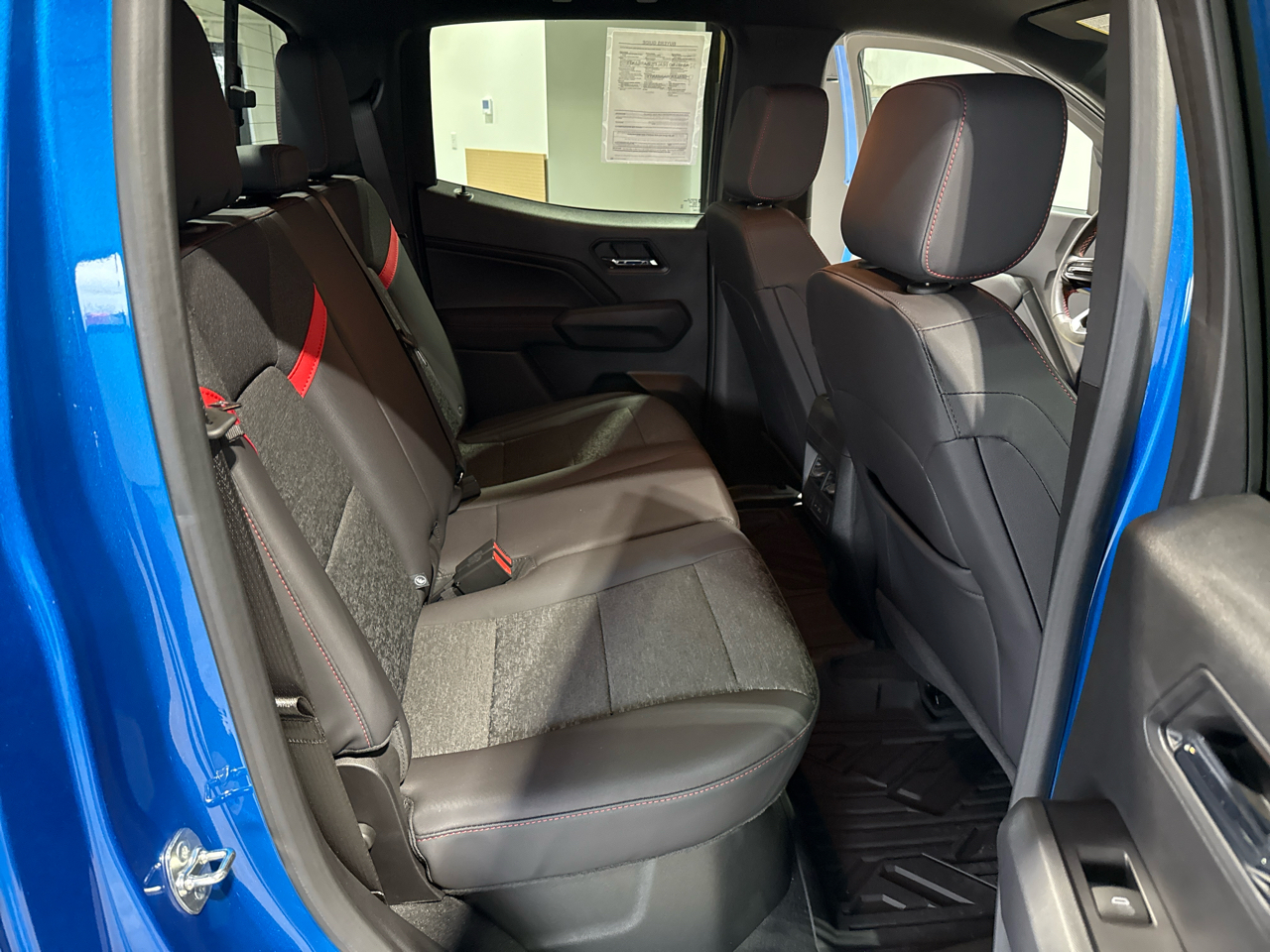 Chevrolet Colorado Z71 Crew Cab 4WD SWB 2024