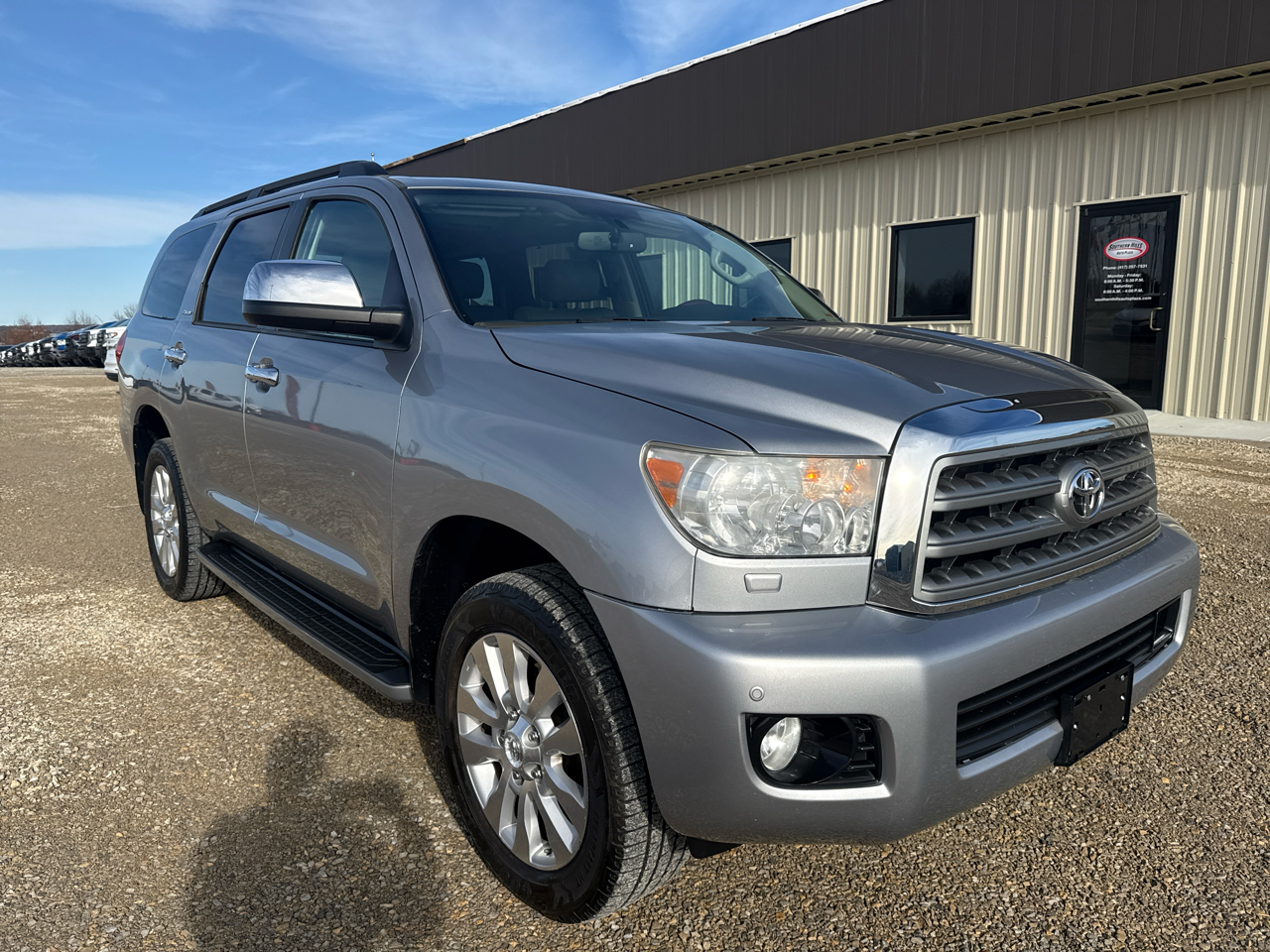 Toyota Sequoia Platinum 4D SUV 4X4 2012