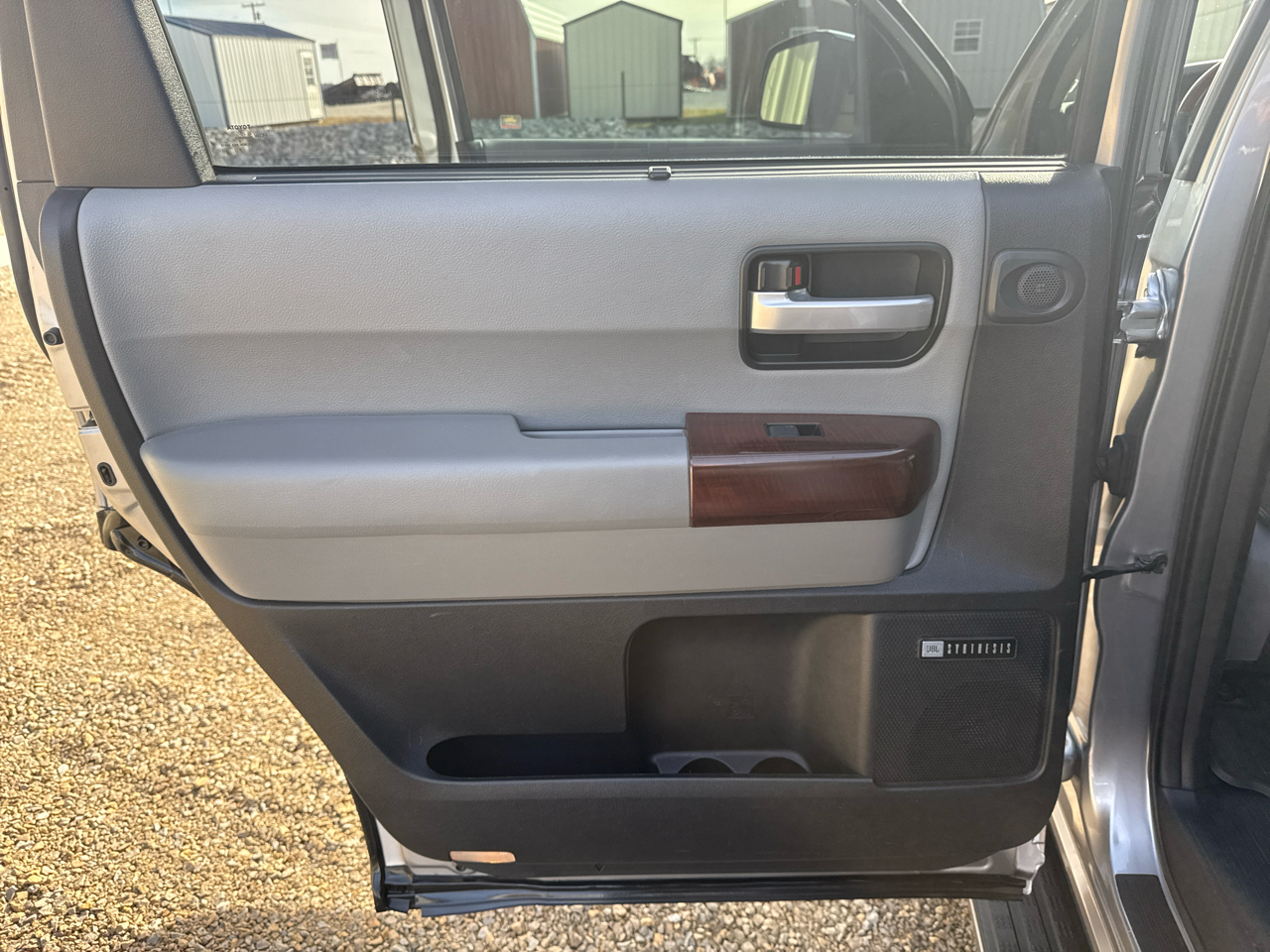 Toyota Sequoia Platinum 4D SUV 4X4 2012