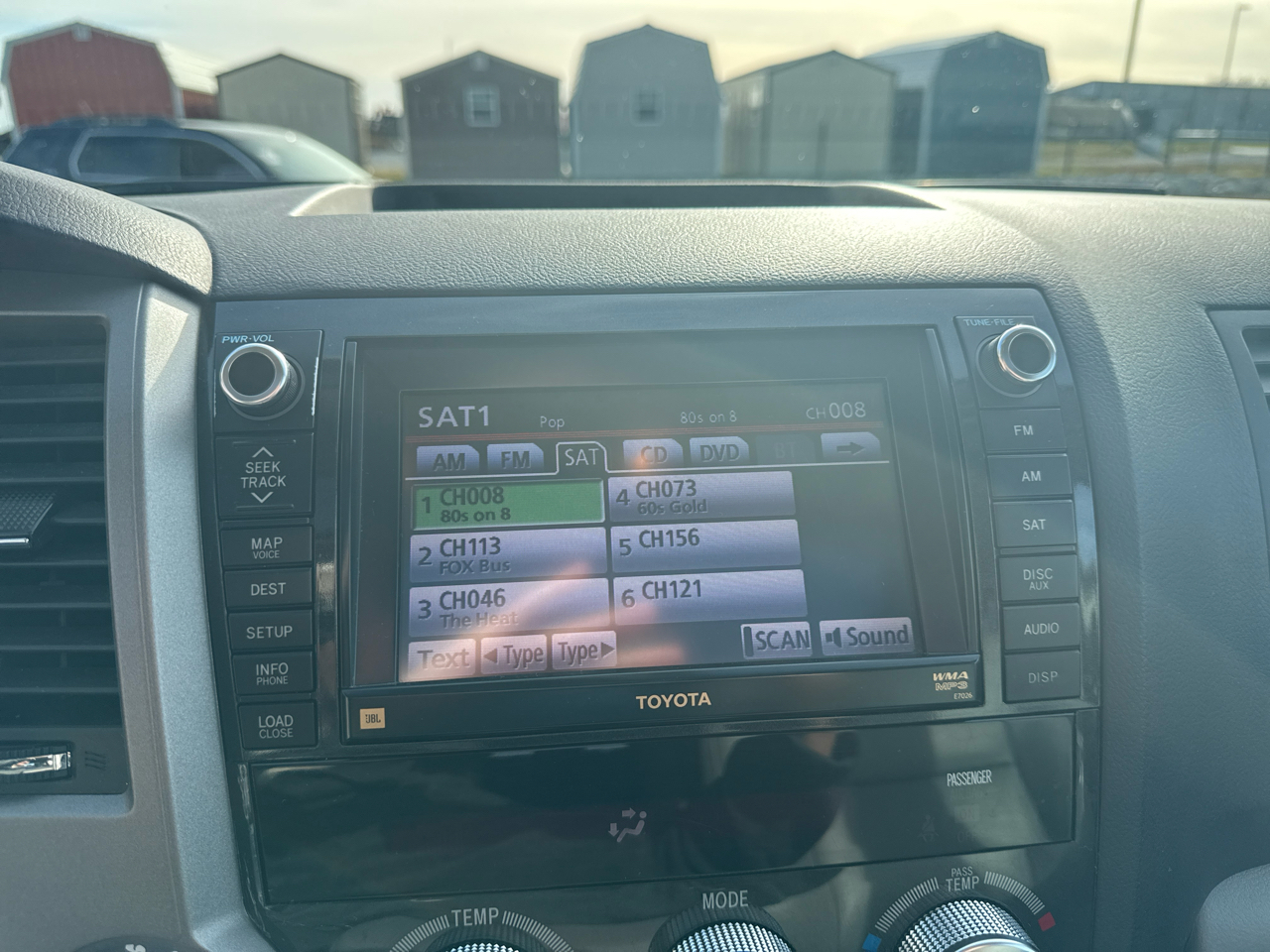 Toyota Sequoia Platinum 4D SUV 4X4 2012