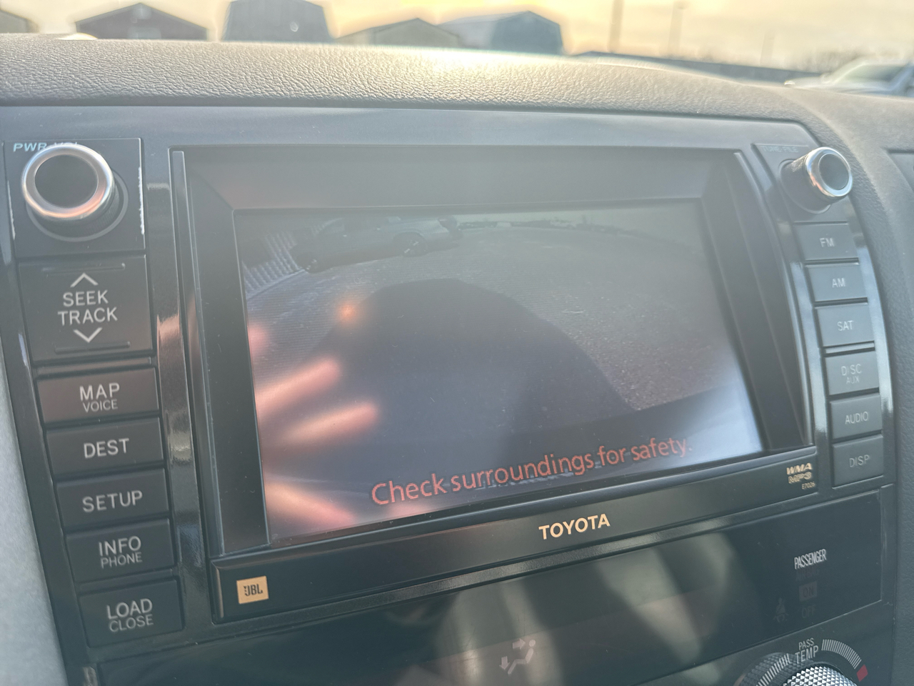 Toyota Sequoia Platinum 4D SUV 4X4 2012