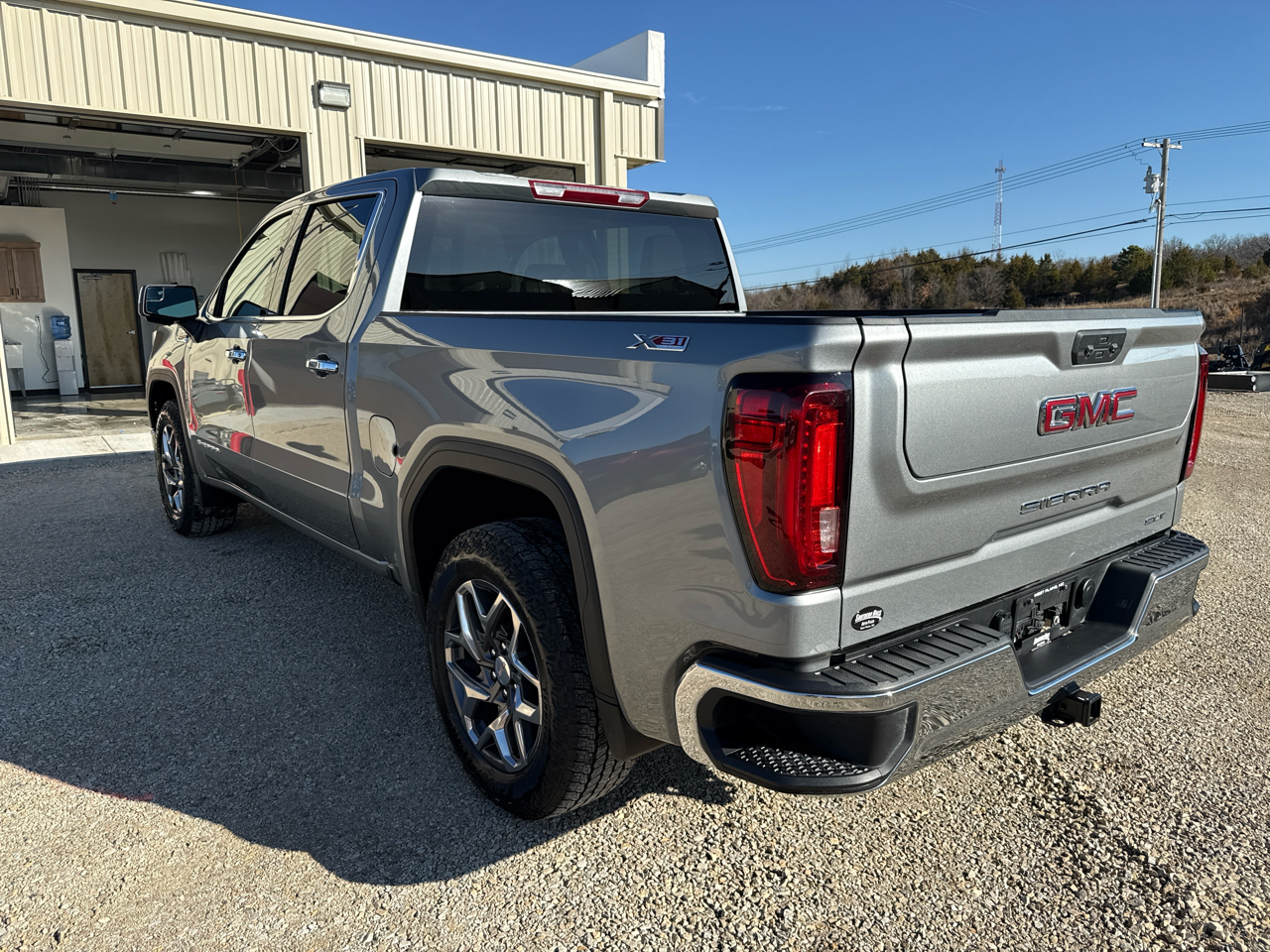 GMC Sierra 1500 SLT Crew Cab 4WD SWB 2025