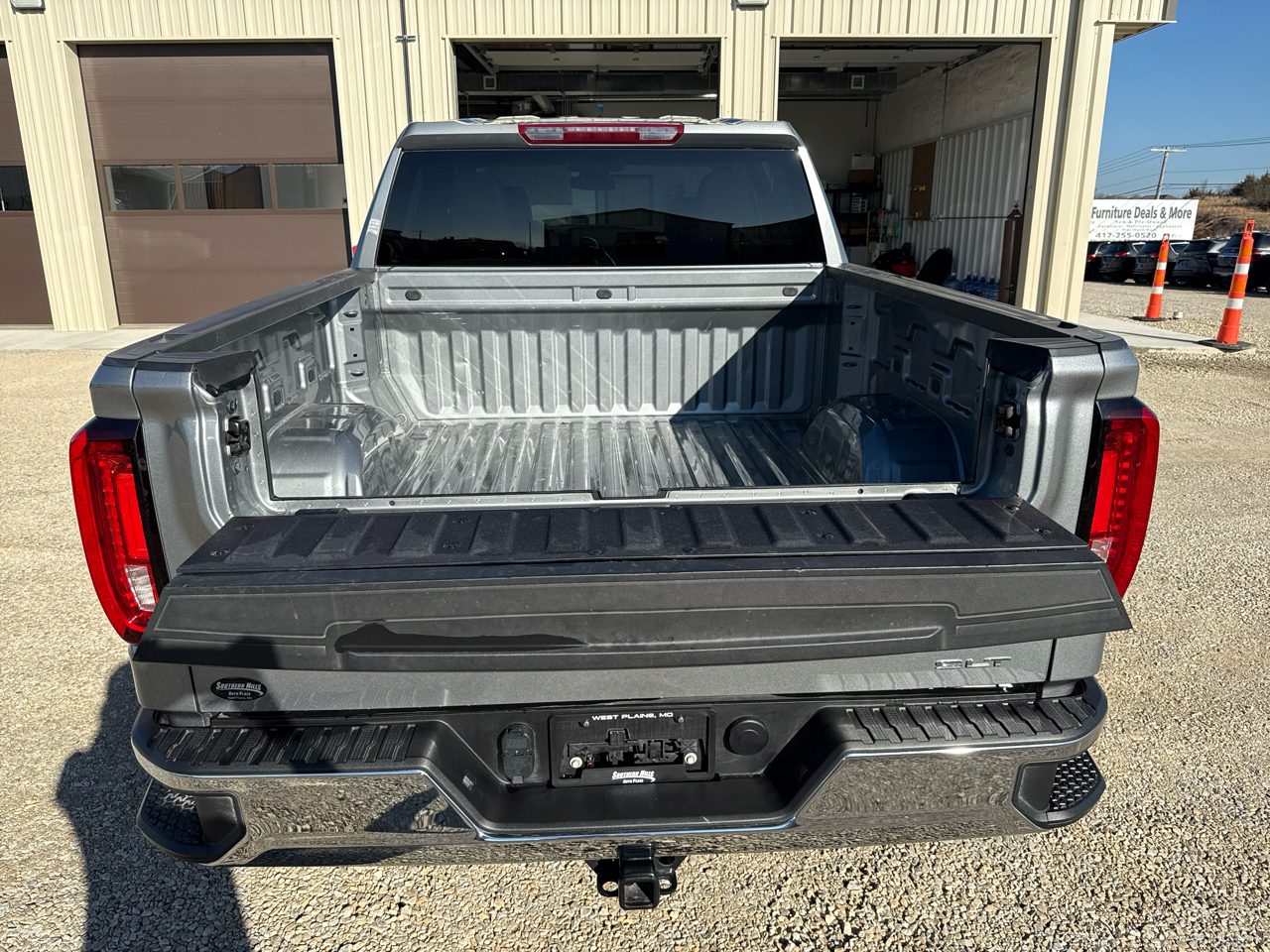 GMC Sierra 1500 SLT Crew Cab 4WD SWB 2025