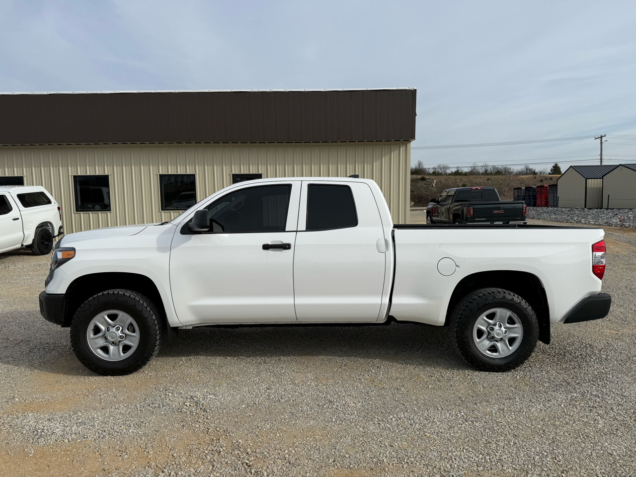 Toyota Tundra SR DblCab 4WD 5.7L V8 2020