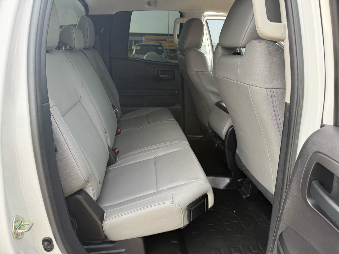 Toyota Tundra SR DblCab 4WD 5.7L V8 2020