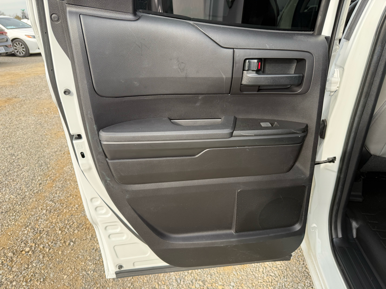 Toyota Tundra SR DblCab 4WD 5.7L V8 2020