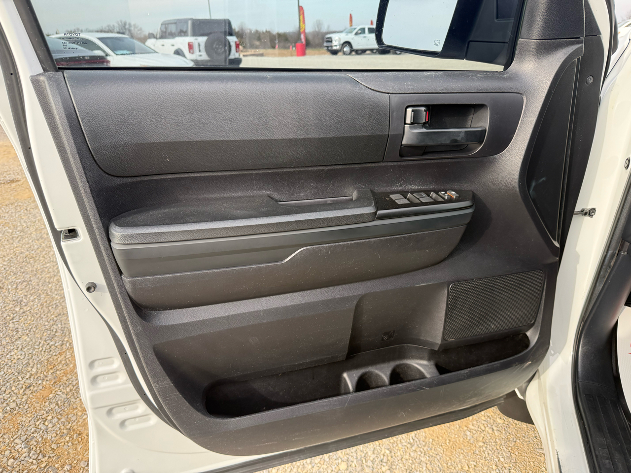 Toyota Tundra SR DblCab 4WD 5.7L V8 2020