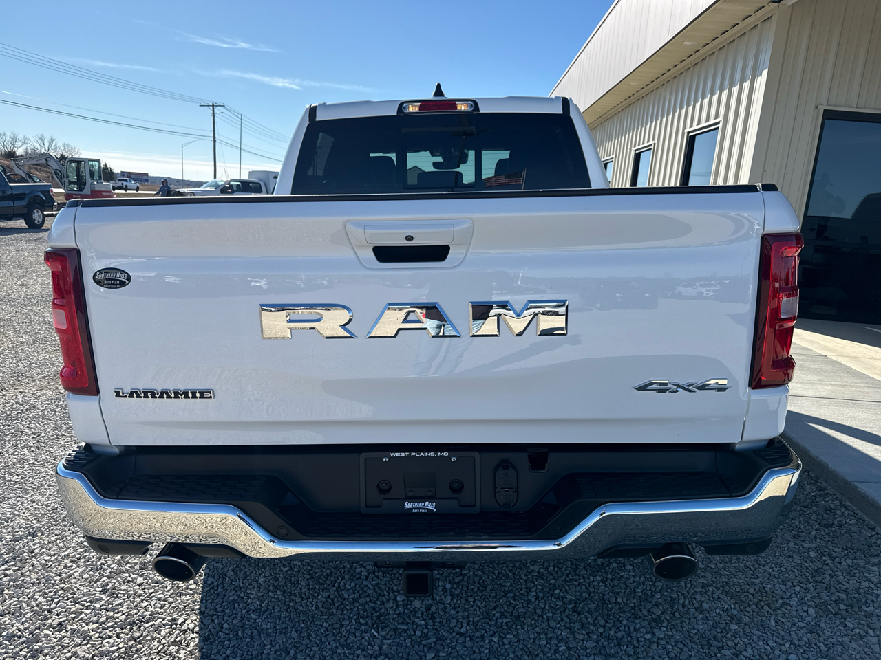 RAM 1500 Laramie Crew Cab 4WD SWB 2025