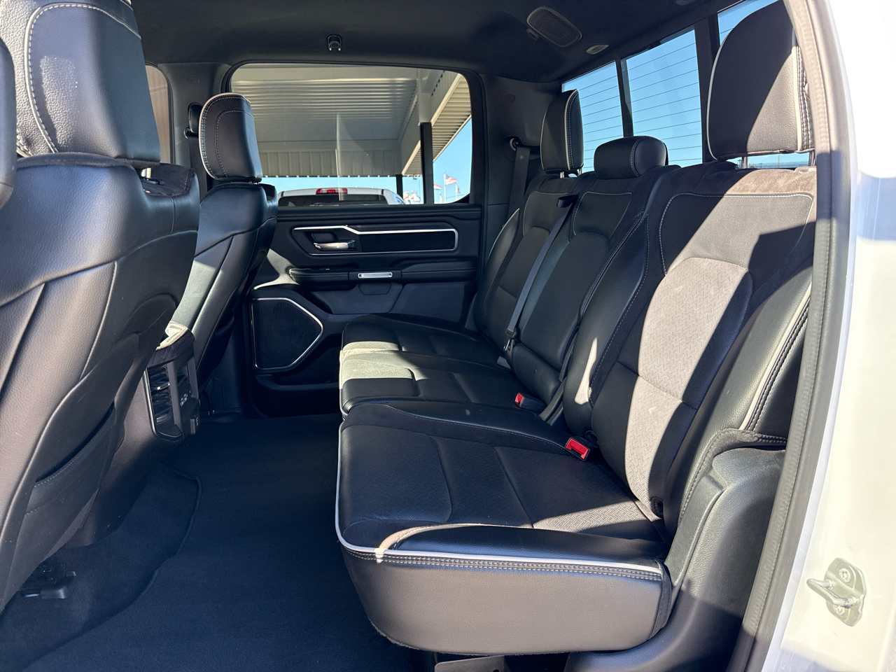 RAM 1500 Laramie Crew Cab 4WD SWB 2025