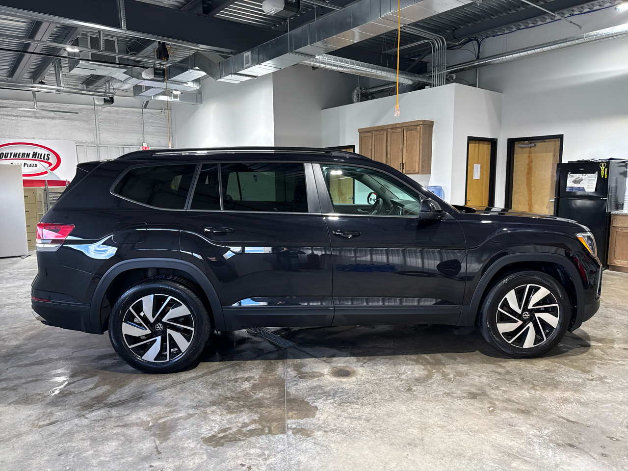 Volkswagen Atlas SE w/ Tech 4D SUV 4Motion 2025