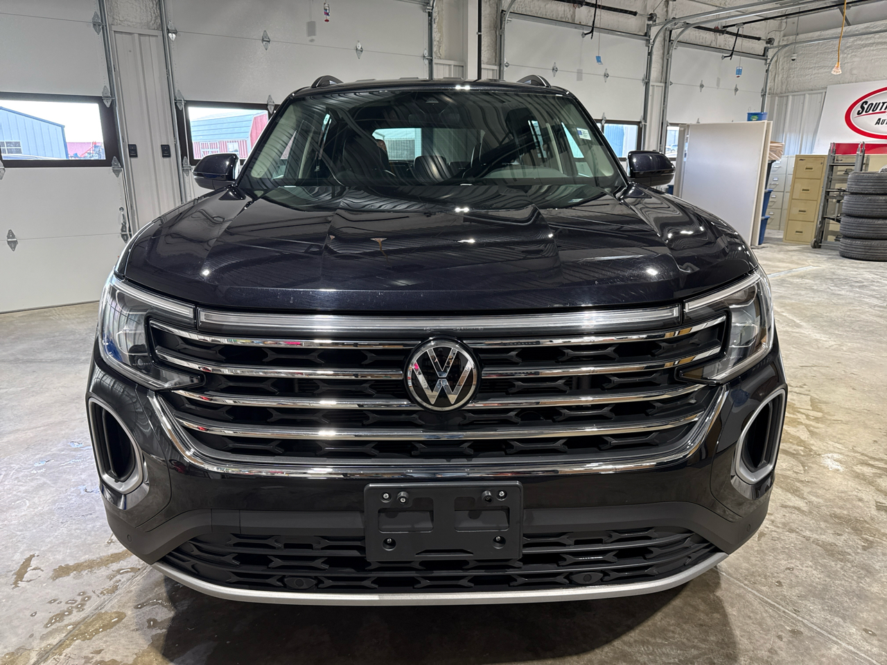 Volkswagen Atlas SE w/ Tech 4D SUV 4Motion 2025