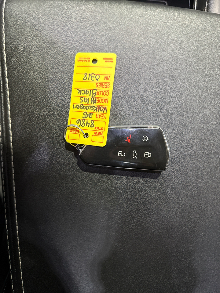 Volkswagen Atlas SE w/ Tech 4D SUV 4Motion 2025