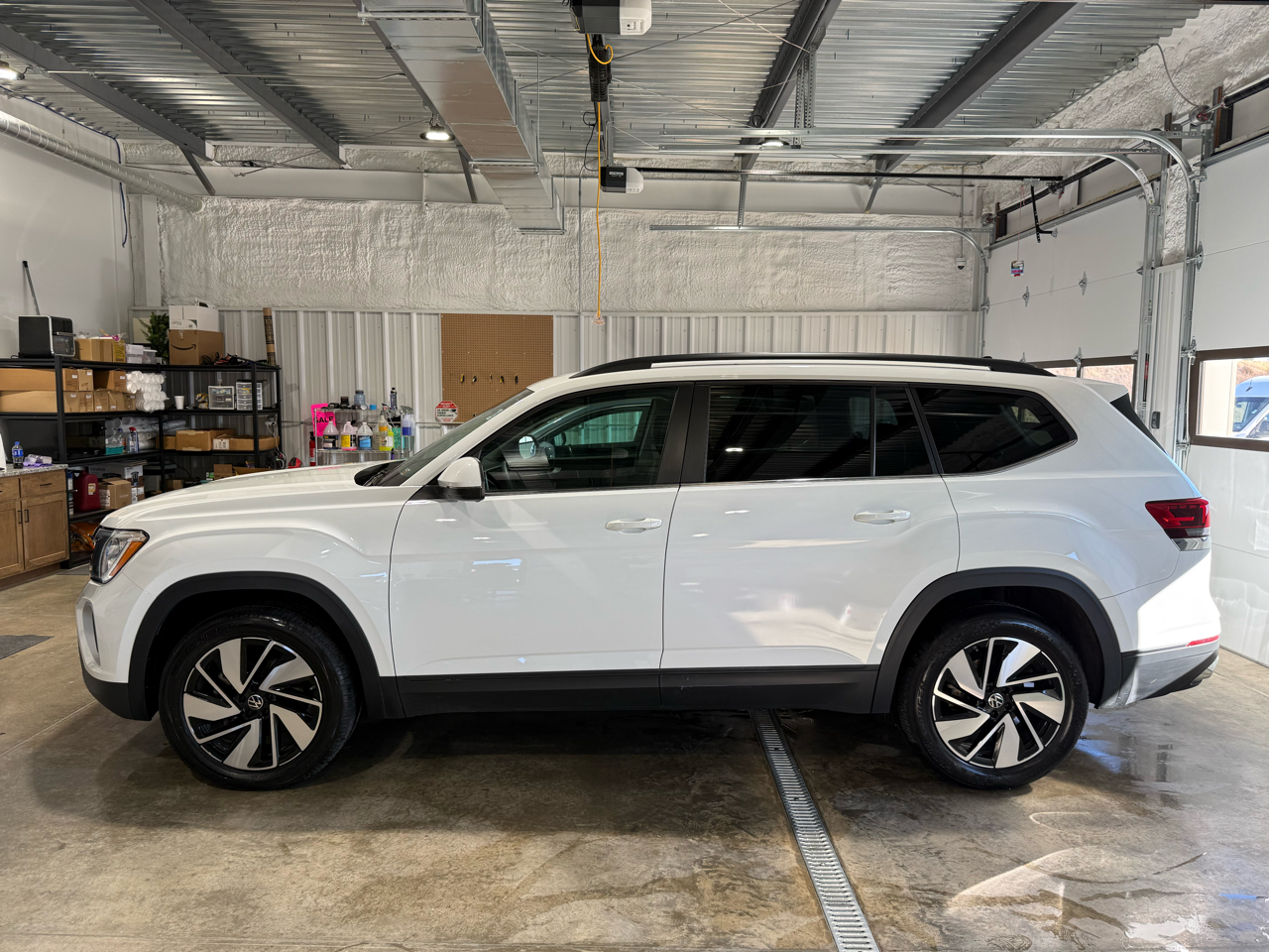 Volkswagen Atlas SE w/ Tech 4D SUV 4Motion 2025