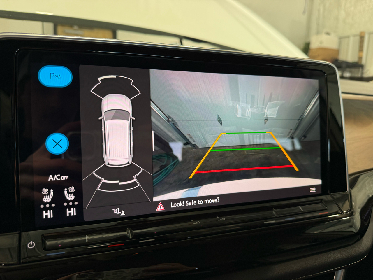 Volkswagen Atlas SE w/ Tech 4D SUV 4Motion 2025