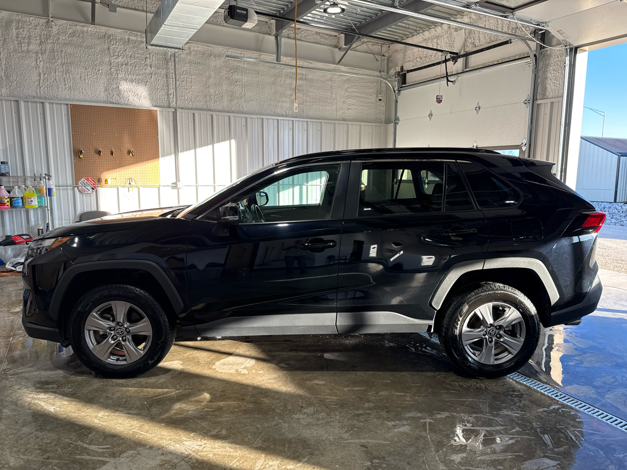 Toyota RAV4 XLE 4D SUV FWD 2024