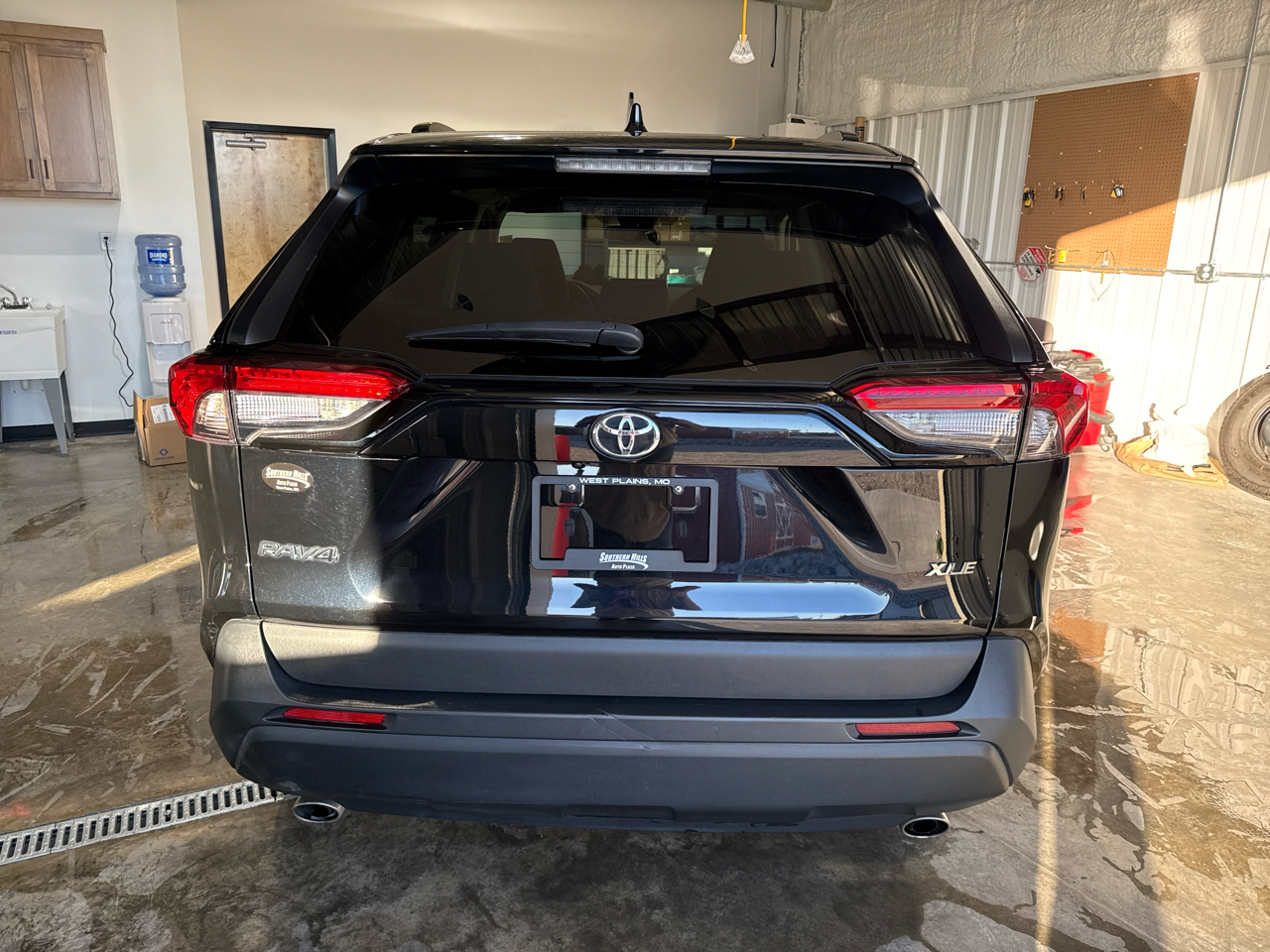 Toyota RAV4 XLE 4D SUV FWD 2024
