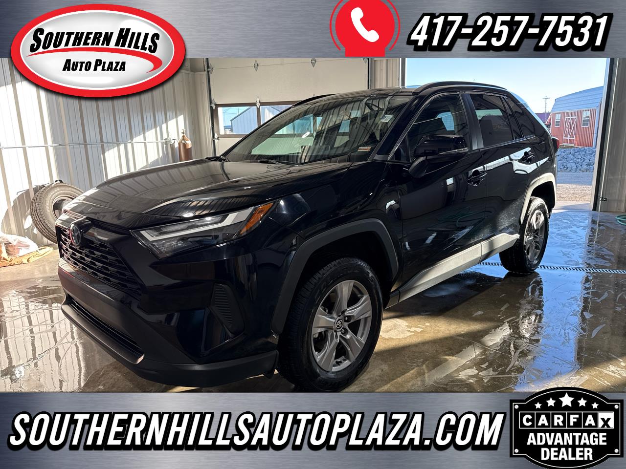 2024 Toyota RAV4 XLE's photo
