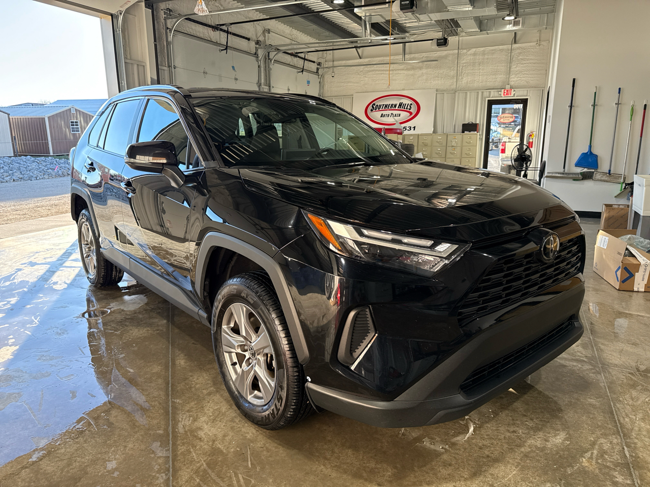 Toyota RAV4 XLE 4D SUV FWD 2024