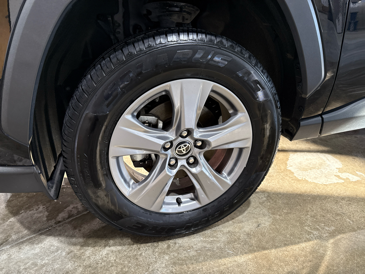 Toyota RAV4 XLE 4D SUV FWD 2024